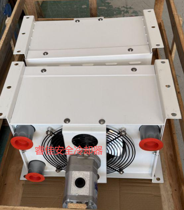 风冷却器打包发货